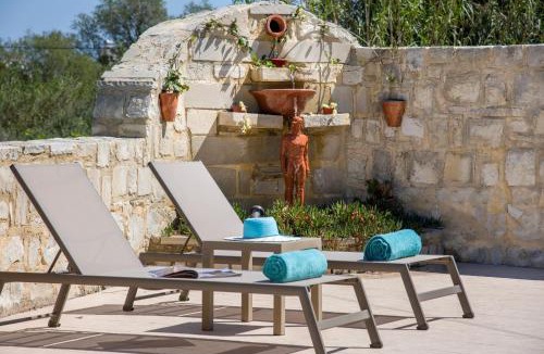 Tavronitis Villa | World Villa