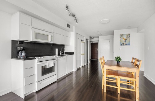 CityPlace Apartment | World Wide Stays Suite - Entertainment