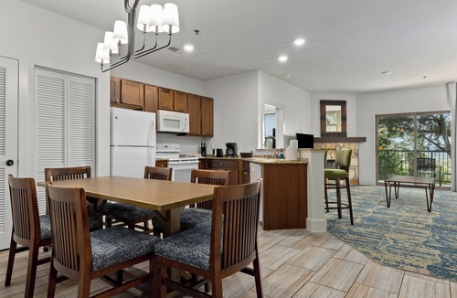 Ingram Hotel | WorldMark Hunt - Stablewood Springs Resort