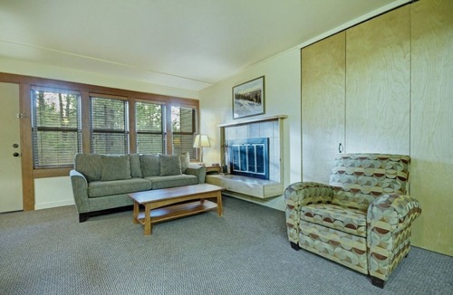 Bend Resort | WorldMark Seventh Mountain Resort- 1 Bedroom