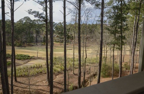 Greensboro Condo | WOW! 30% Off Until Oct. 1st | Walk to Ritz, Golf Front, 3 King Beds, Book Now