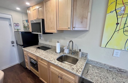 South Peninsula Historic District Condo | WOW BEACH FRONT Ground Level