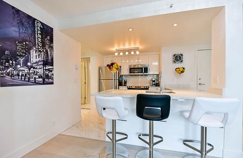 Coal Harbour Condo | Wow! Coal Harbour Beauty