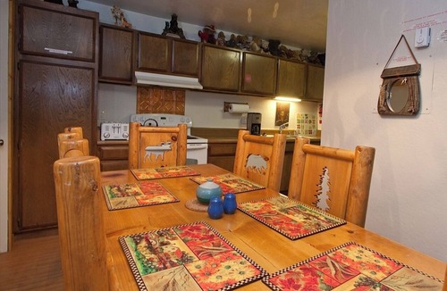 Mammoth Lakes Condo | Wow! Mammoth Escape 80/Summer Night & 115 and 120/Winter Night!