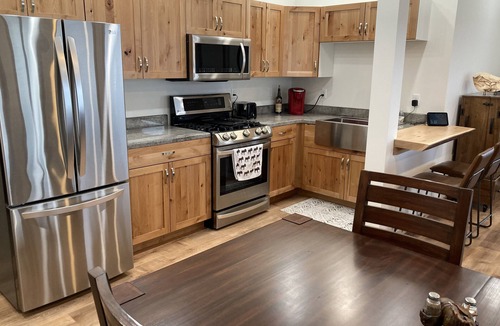 Petersburg Condo | Wrangell Narrows Seaside Getaway with Hot Tub