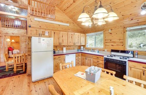 Deadwood House | Wraparound Deck & Grill: Deadwood Cabin