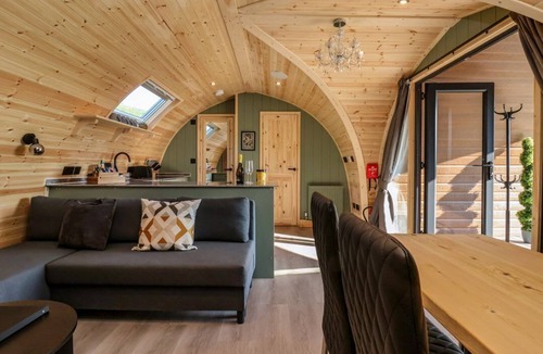 Yockenthwaite House | Wren Chapel Le Dale, Yorkshire