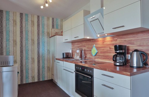 Borgerende Apartment | Wunderschöne Ferienwohnung mit Kamin, Fußbodenheizung und Blick in die Natur und nur 200 m bis zur Ostsee