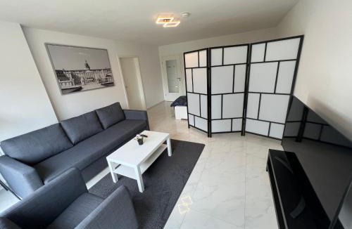 Neureut Nordlicher Teil Apartment | Wunderschöne Unterkunft mit Terrasse - 24h7t Checkin