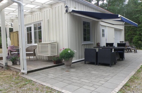 Stenungsund House | Wunderschönes Cottage "Traum von Wald und Meer" by Interhome