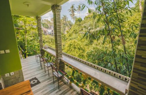 Sayan Hostel | WW Backpackers