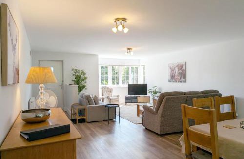 Midhurst House | Wyndham Court - Midhurst