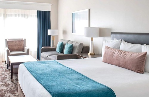 Gaslamp Quarter Resort | Wyndham Harbour Lights Studio Deluxe – A Chic Urban Retreat!