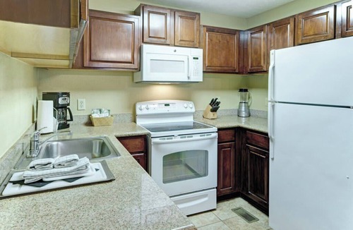 Williamsburg Condo | Wyndham Kingsgate | Four 2BR Suites Sleeps 24!