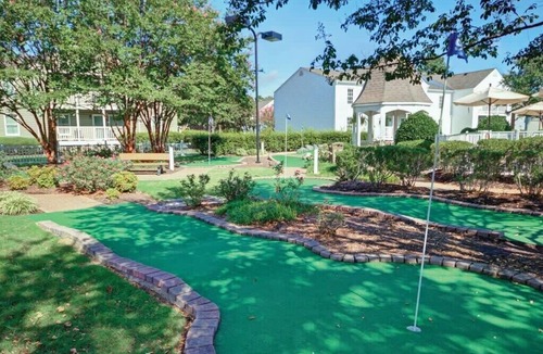 Williamsburg Condo | Wyndham Kingsgate 2BR Apartment with Resort Access