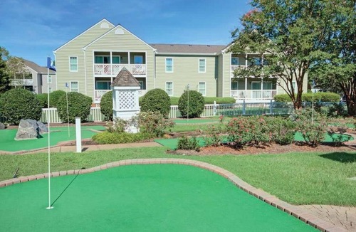 Williamsburg Condo | Wyndham Kingsgate 2BR Apartment with Resort Access