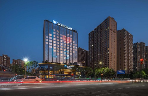 Shizhong District Hotel | Wyndham Leshan Downtown