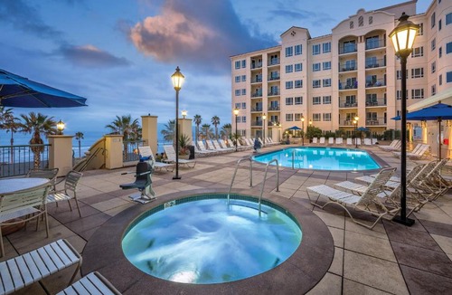 Townsite House | Wyndham Oceanside Eight 8BR Apartments