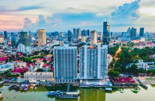 Daun Penh Hotel | X One Hotel