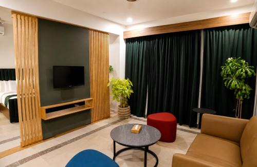 PECHS Hotel | Xefan Shahrah-e-Faisal