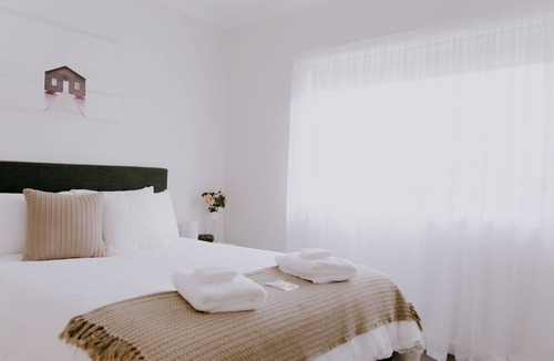 Central Mudgee House | Xenya Accommodation,Mudgee NSW 2 Bedroom 2 Bathroom Guesthouse, Perfect Location