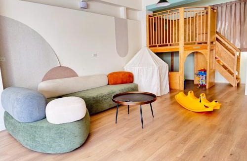 West District Hotel | Xiang Jia Stay