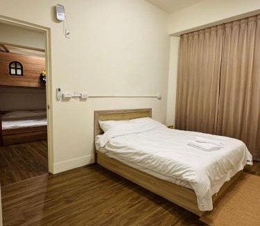 West District Hotel | Xiang Jia Stay