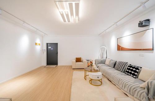 Lujiazui Apartment | XingHan