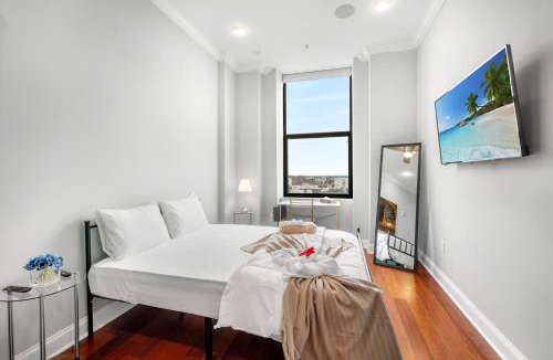 Olde Kensington Apartment | XL Studio - Modern Studio with Rooftop Pool