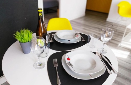 Ponferrada Apartment | XOXO - Salinas