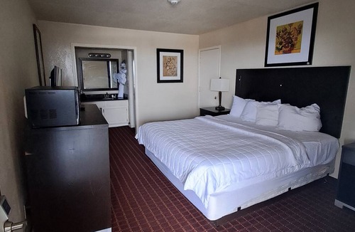 Branson Hotel | Xpress Inn & Suites
