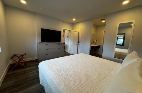 Bahamas Terrace Apartment | Xquisite Suites