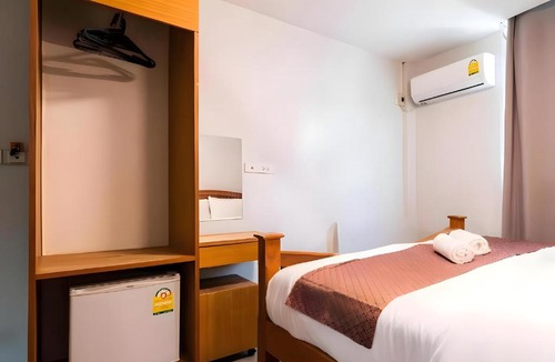 Chana Songkhram Apartment | XxGOINN Khaosan Road - ถนนข้าวสาร