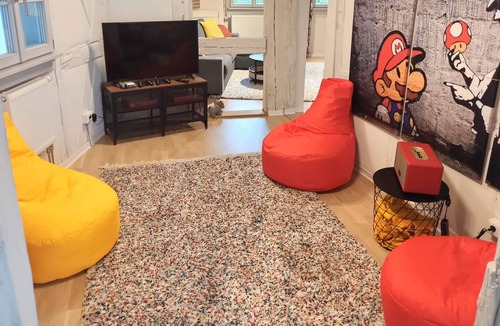 Schwabach Apartment | Xzllenz auf 100qm #modern#balkon#fachwerk#netflix