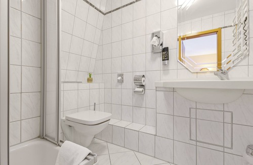 Oberasbach Hotel | XZLLENZ light Hotel