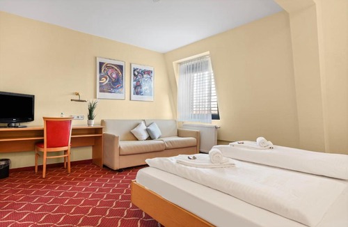 Oberasbach Hotel | XZLLENZ light, Parken, 24h digitaler Check In und Zugang