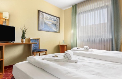 Oberasbach Hotel | XZLLENZ light, Parken, 24h digitaler Check In und Zugang