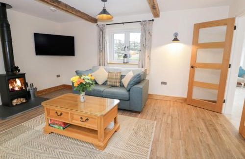 Cwmtirmynach House | Y Stabl
