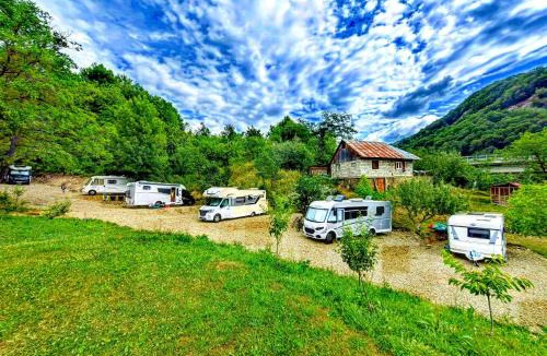 Lunca Jaristei Resort | Yabbadabbadoo