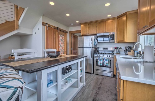 Yachats Apartment | Yachats Gem w/Private Beach Access, Views