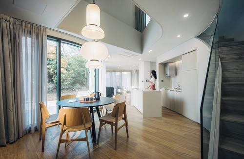 Jungmun House | Yakmaeul