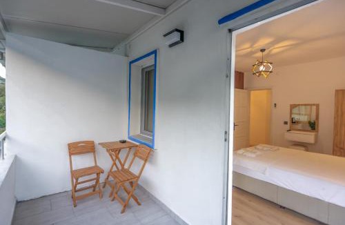 Yaliciftlik Hotel | Yalıyanı Pansiyon