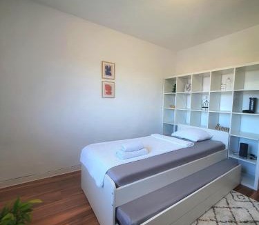 Drobeta-Turnu Severin Apartment | Yan's House apartament 2 camere decomandat