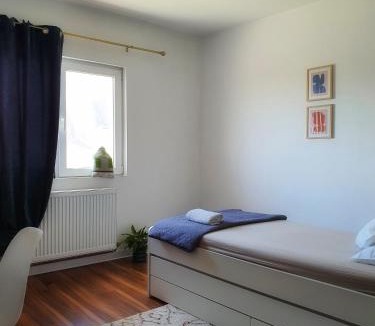 Drobeta-Turnu Severin Apartment | Yan's House apartament 2 camere decomandat
