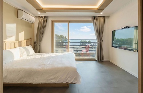 Sokcho House | Yangyang Haettuneonchangmoon Pension