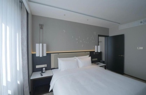 Haidian Hotel | Yanshan Hotel