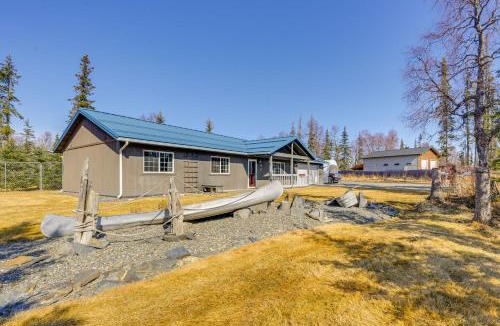 Kalifornsky House | Yard Space w/Fire Pit: Kenai Getaway!