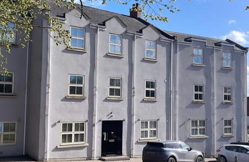 Stockton-on-Tees Apartment | Yarm Luxury Apartments - Bank House - private gated carpark
