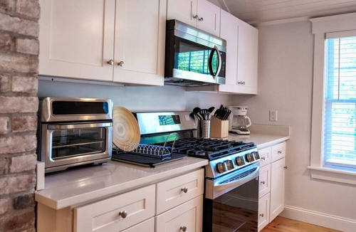 Yarmouth Port House | Yarmouth Port Escape Minutes to the Beach