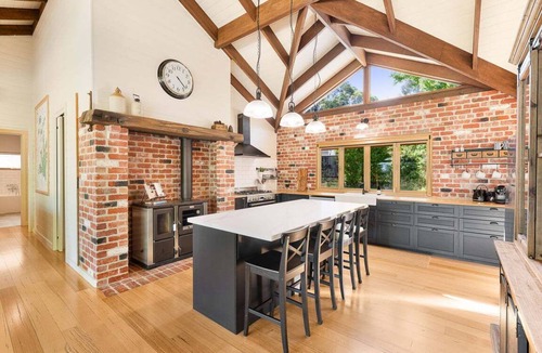 Lima South House | Yarrowood - Country Retreat near Lake Nillahcootie